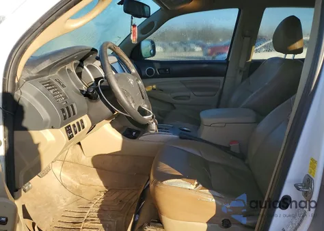 2010 Toyota Tacoma V6 из США, поврежденный, VIN 3TMLU4EN4AM040206